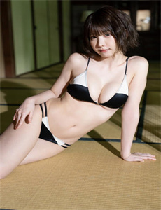 男女之间打扑克/美女视频性感网站黄色在线观看